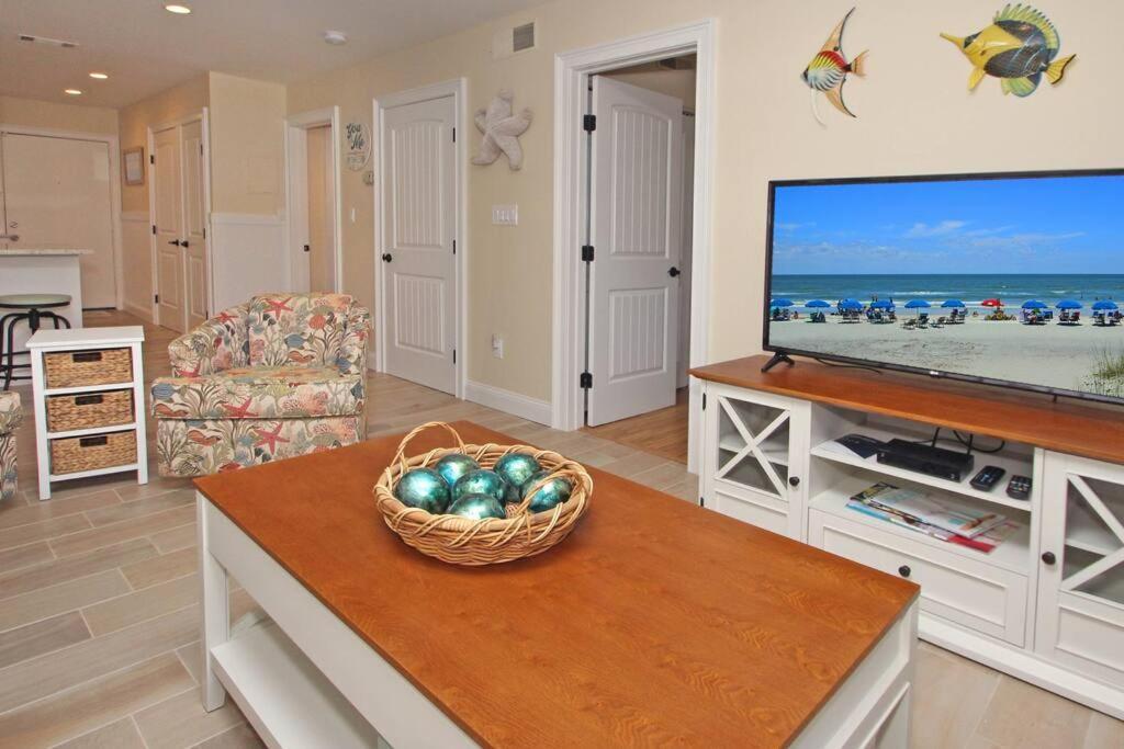 Cute 2 Bedroom, 2 Bath Condo At Folly Field Beach Hilton Head Island Eksteriør bilde