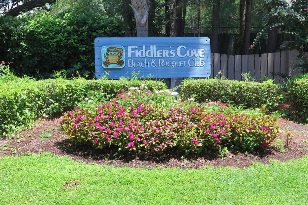 Cute 2 Bedroom, 2 Bath Condo At Folly Field Beach Hilton Head Island Eksteriør bilde